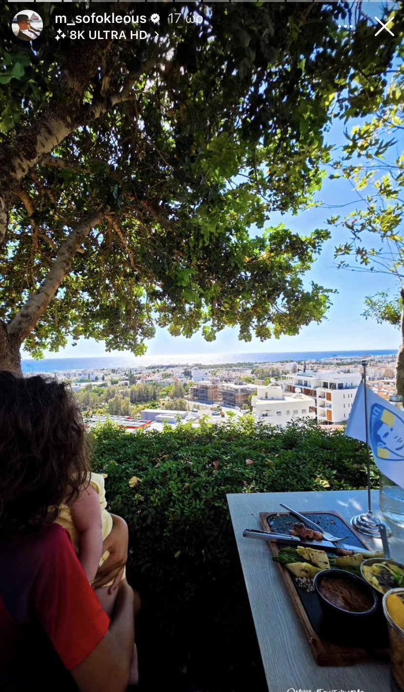 Ν