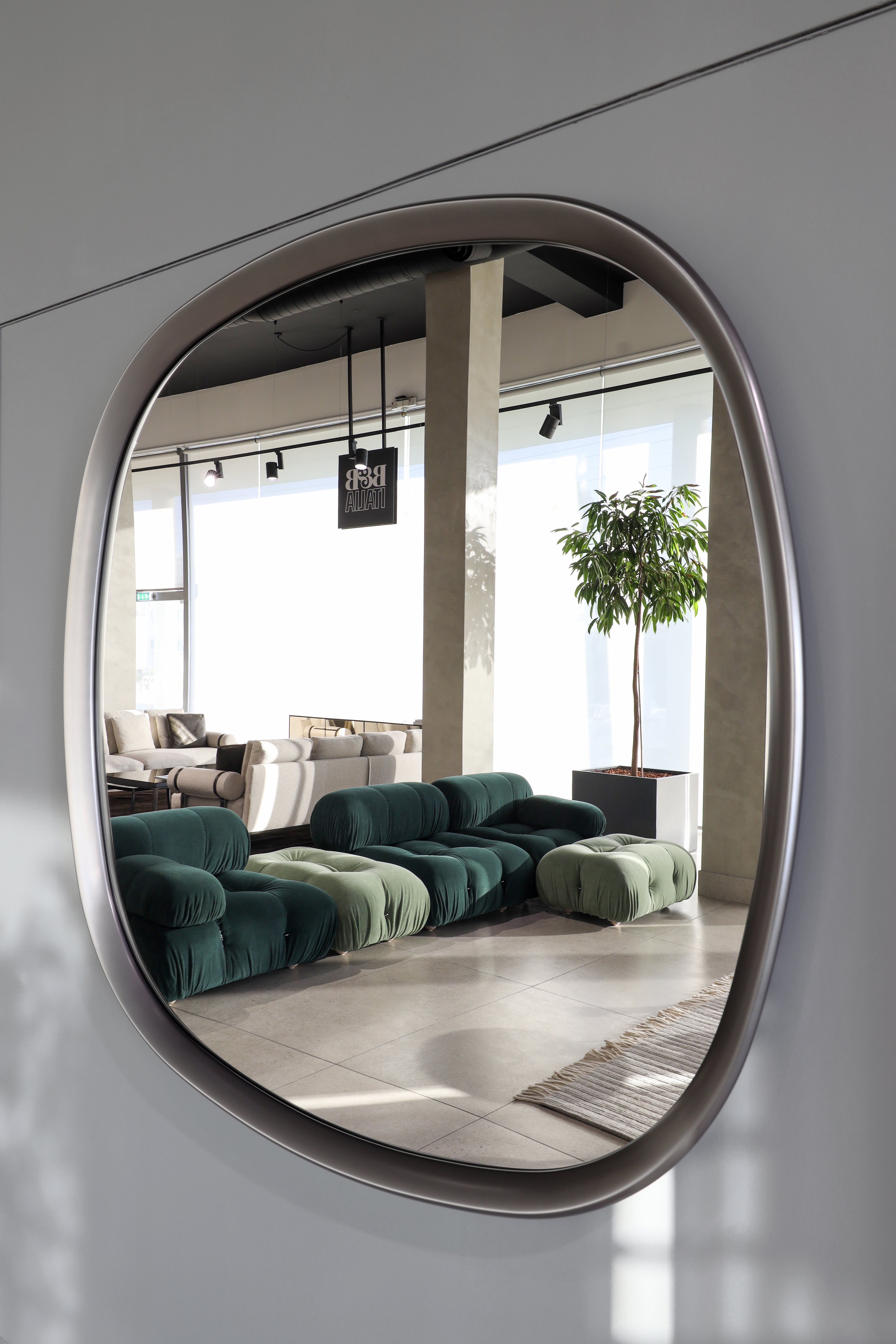 b & b italia