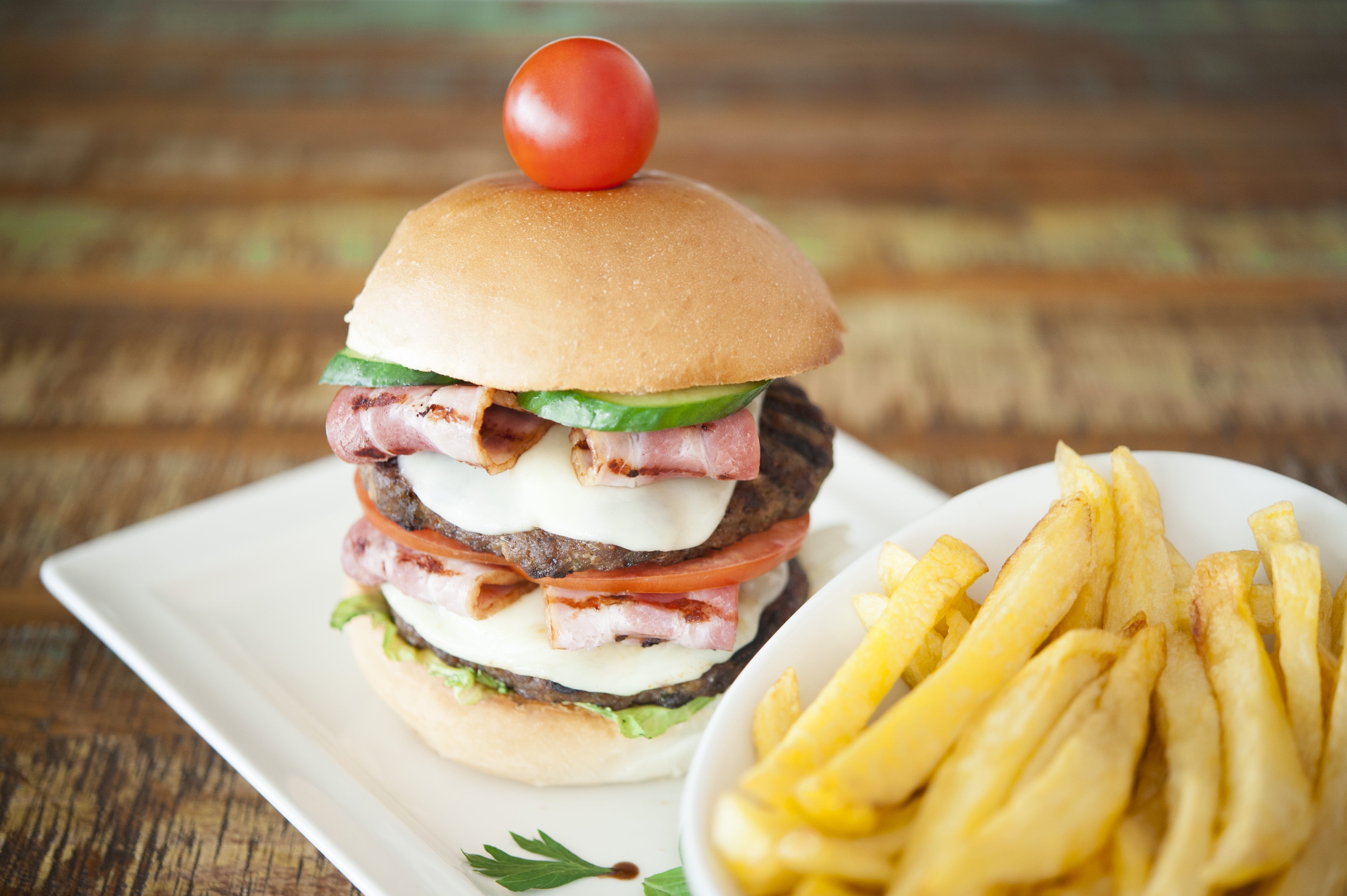 pizza mia burger