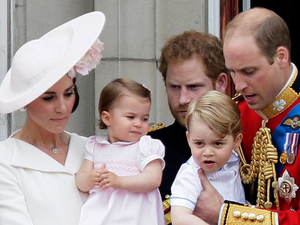 KATE WILLIAM 