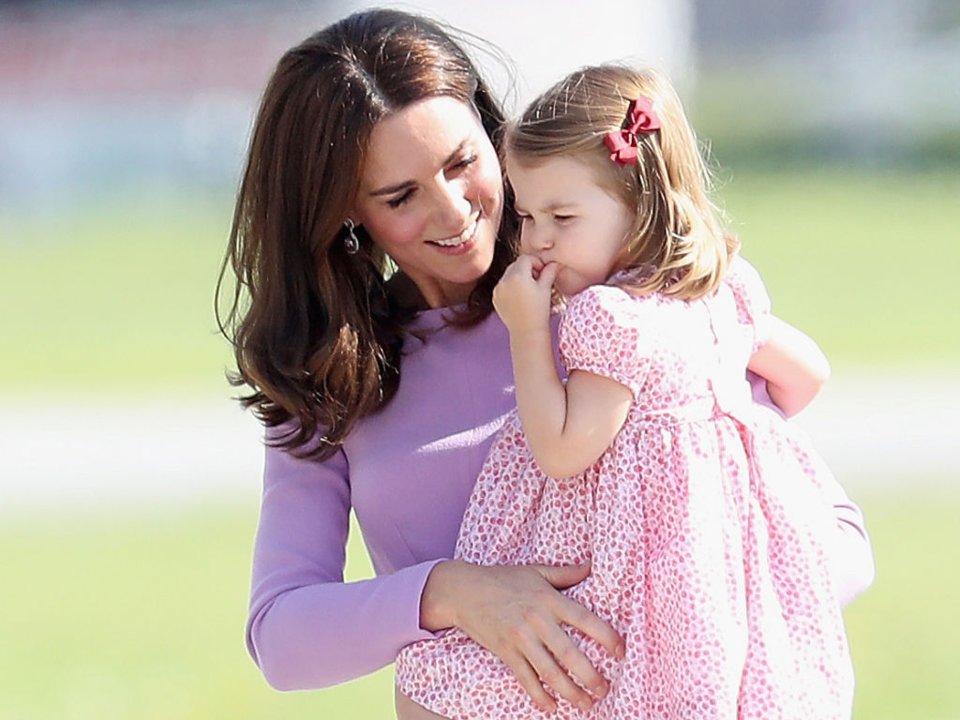 KATE WILLIAM 
