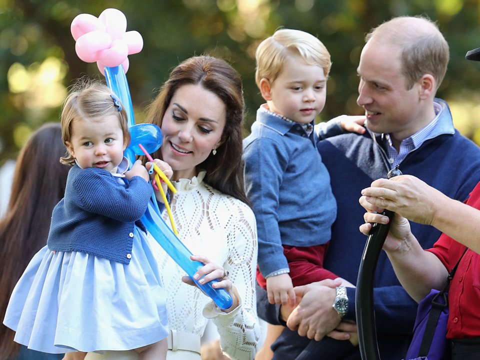 KATE WILLIAM 