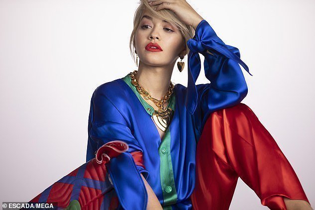 Η Rita Ora πρωταγωνιστεί σε νέα διαφημιστική καμπάνια για καλό σκοπό (Φώτο)