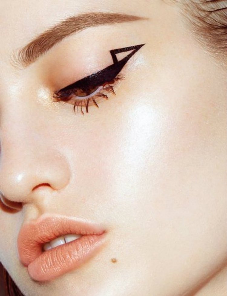 beauty, cat eye look