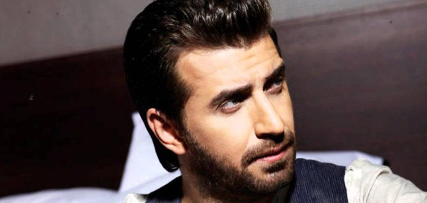 Petrelis02