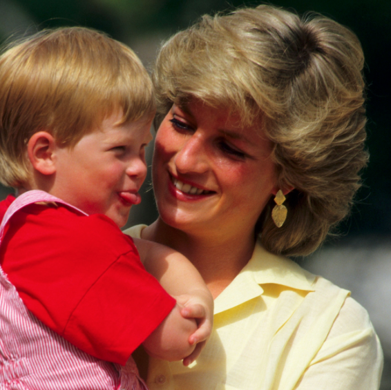 Diana with young harry
