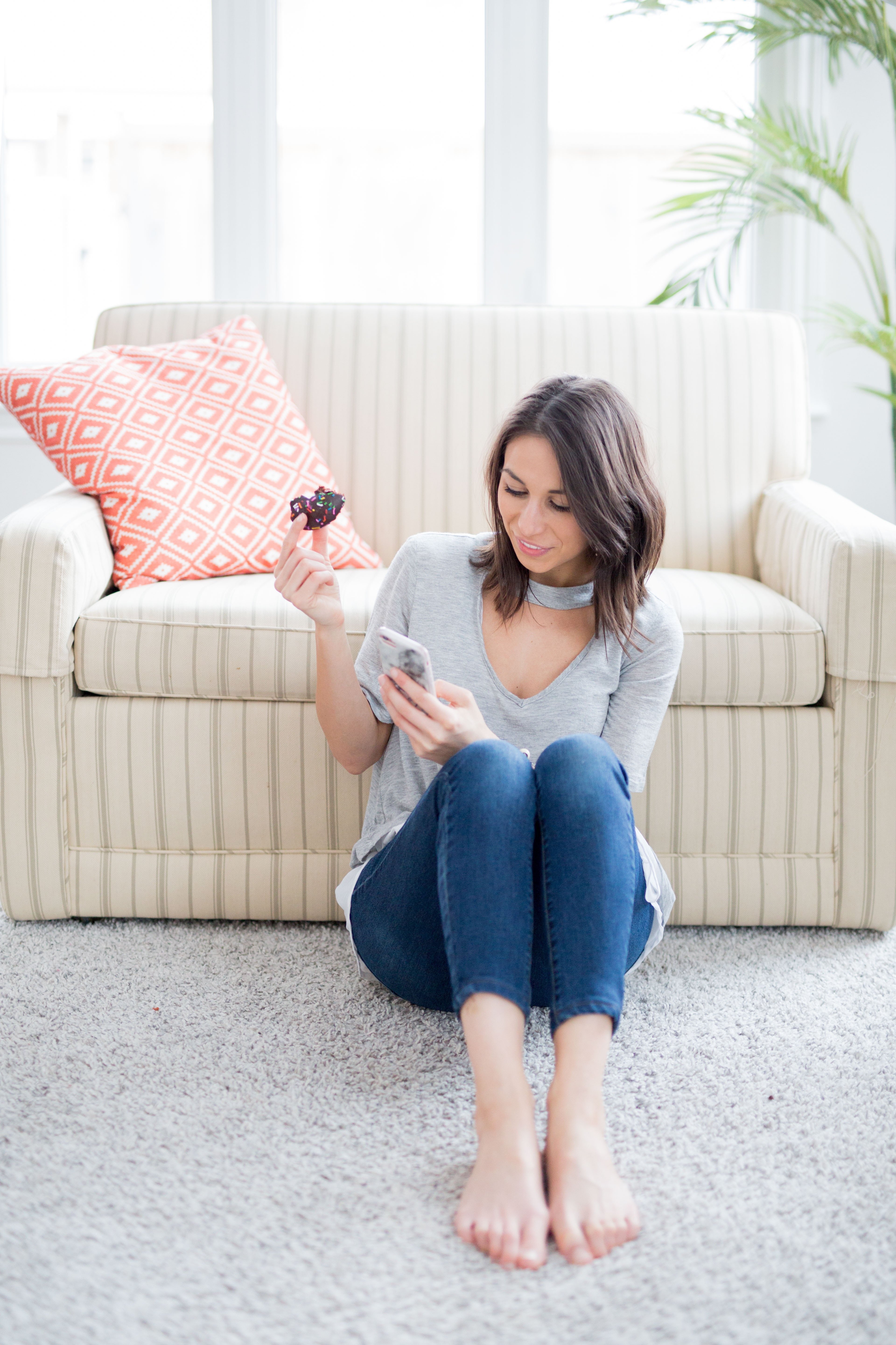 MOBILE WOMEN 