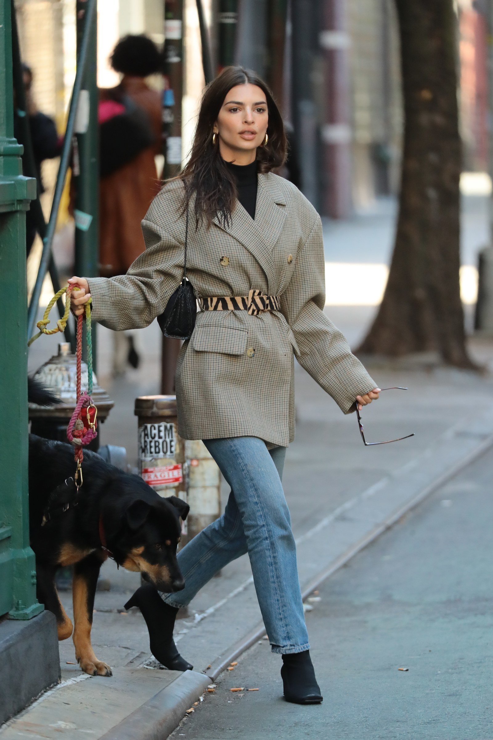 Emily Ratajkowski street look