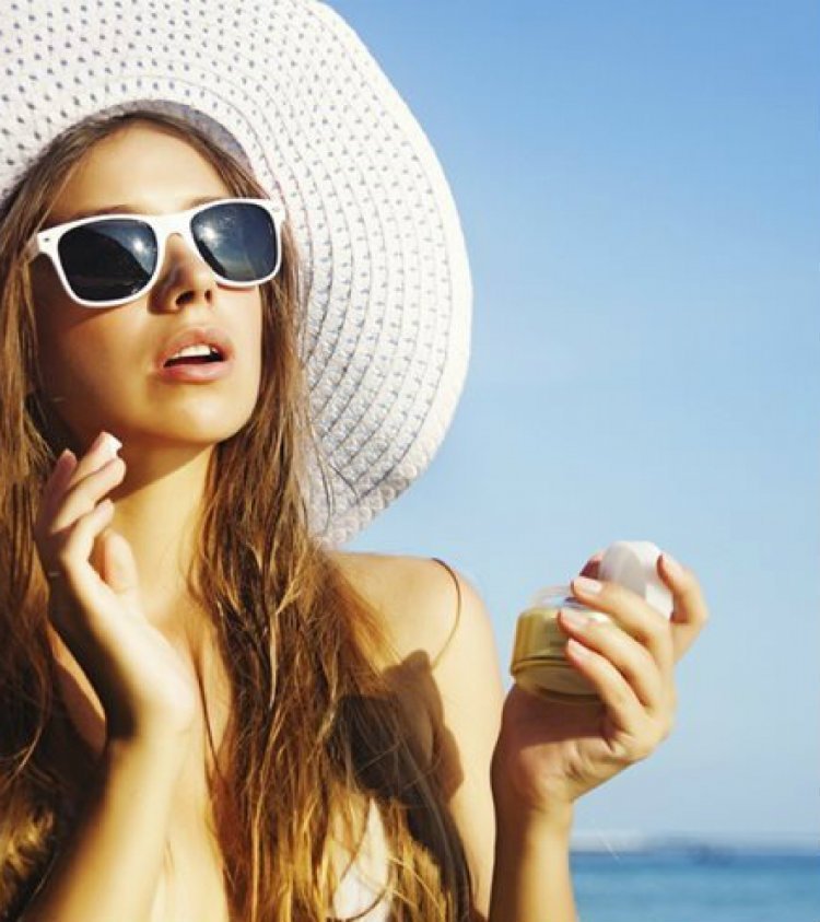 beauty, tips, hydration vs sunscreen