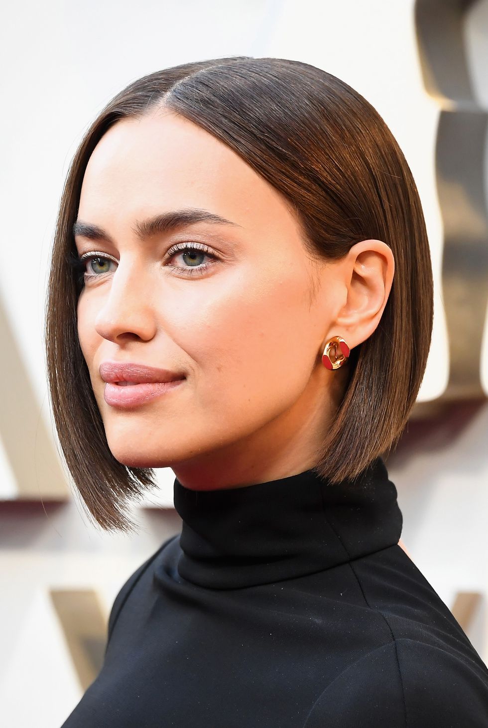 Irina Shayk beauty looks oscars 2019