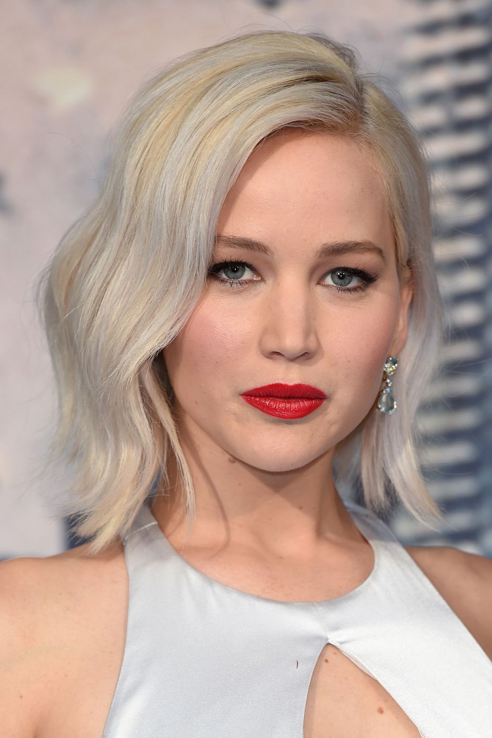 jennifer lawrence blonde