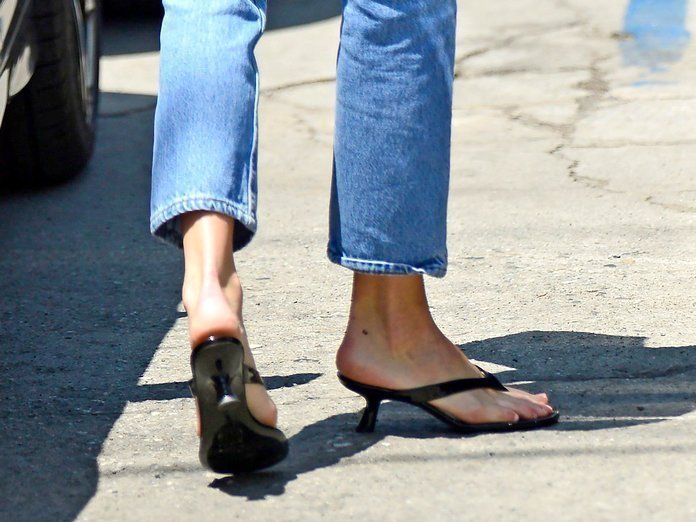 Kendall Jenner heeled flip flop