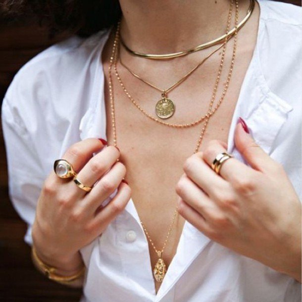 layering necklace