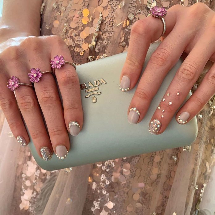 Lucy Boynton nails met gala 2019