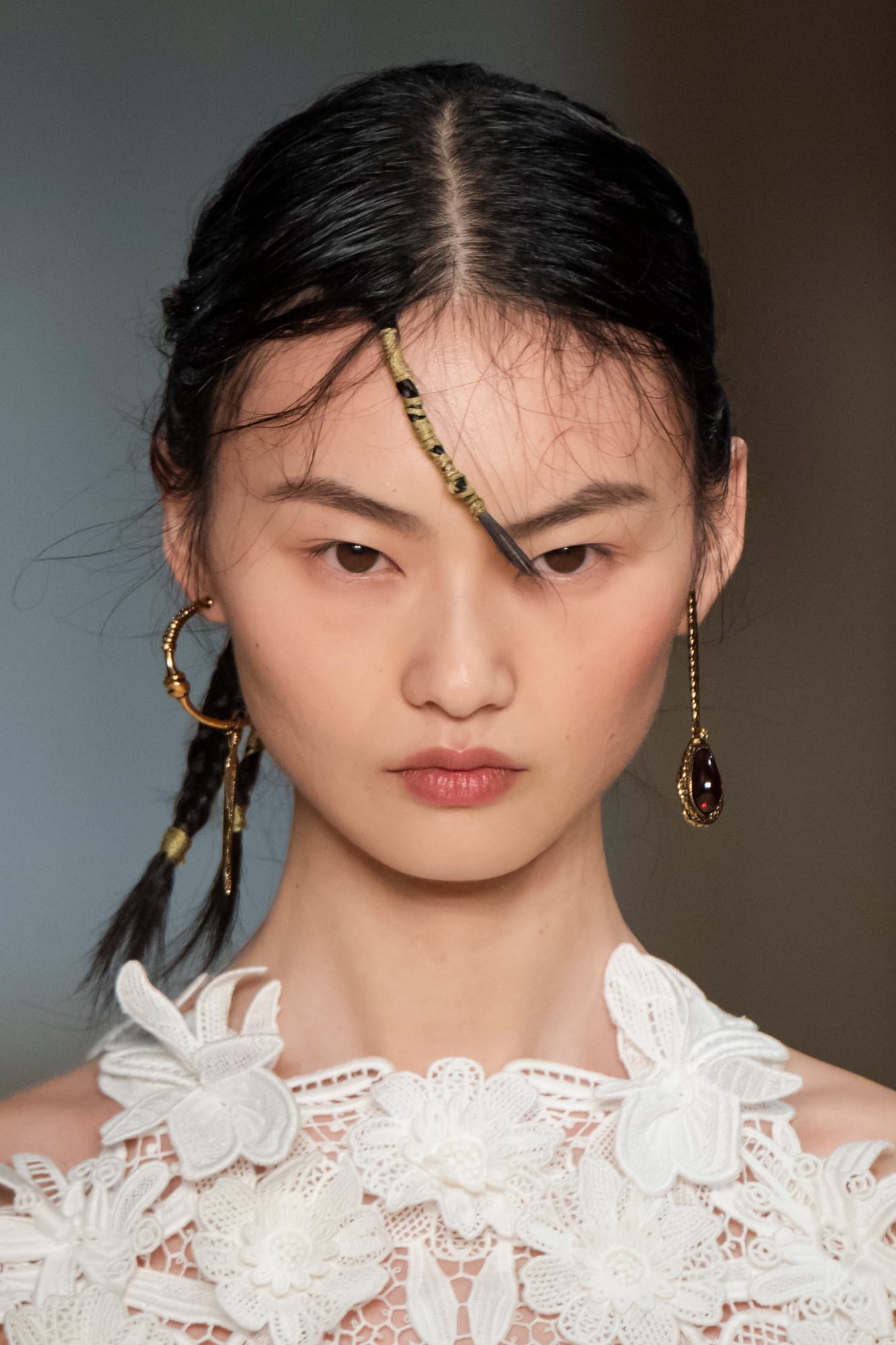 Alexander McQueen hair spring 2020