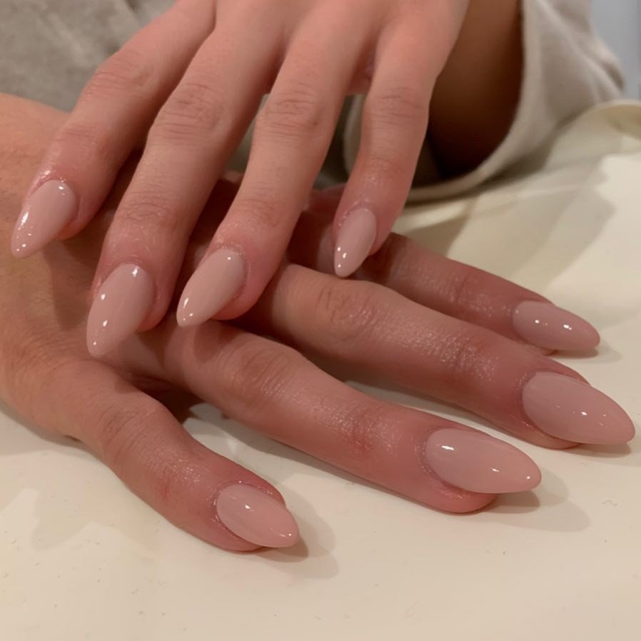 nude nails 2020