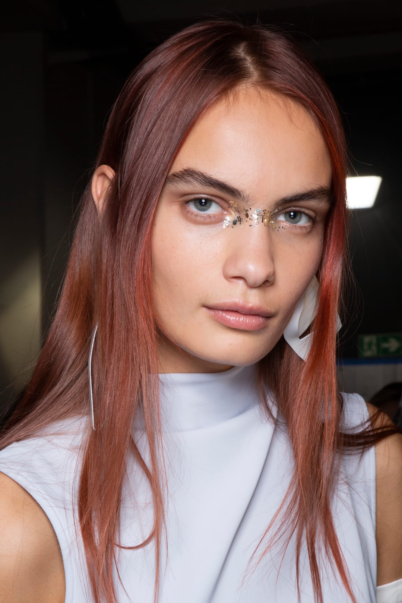 Off White makeup look spring 2020