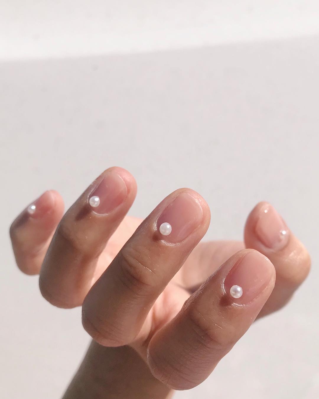 pearl nail trend