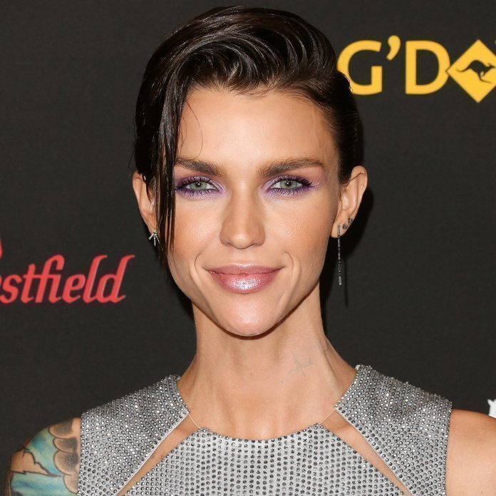 Ruby Rose purple eyeshadow