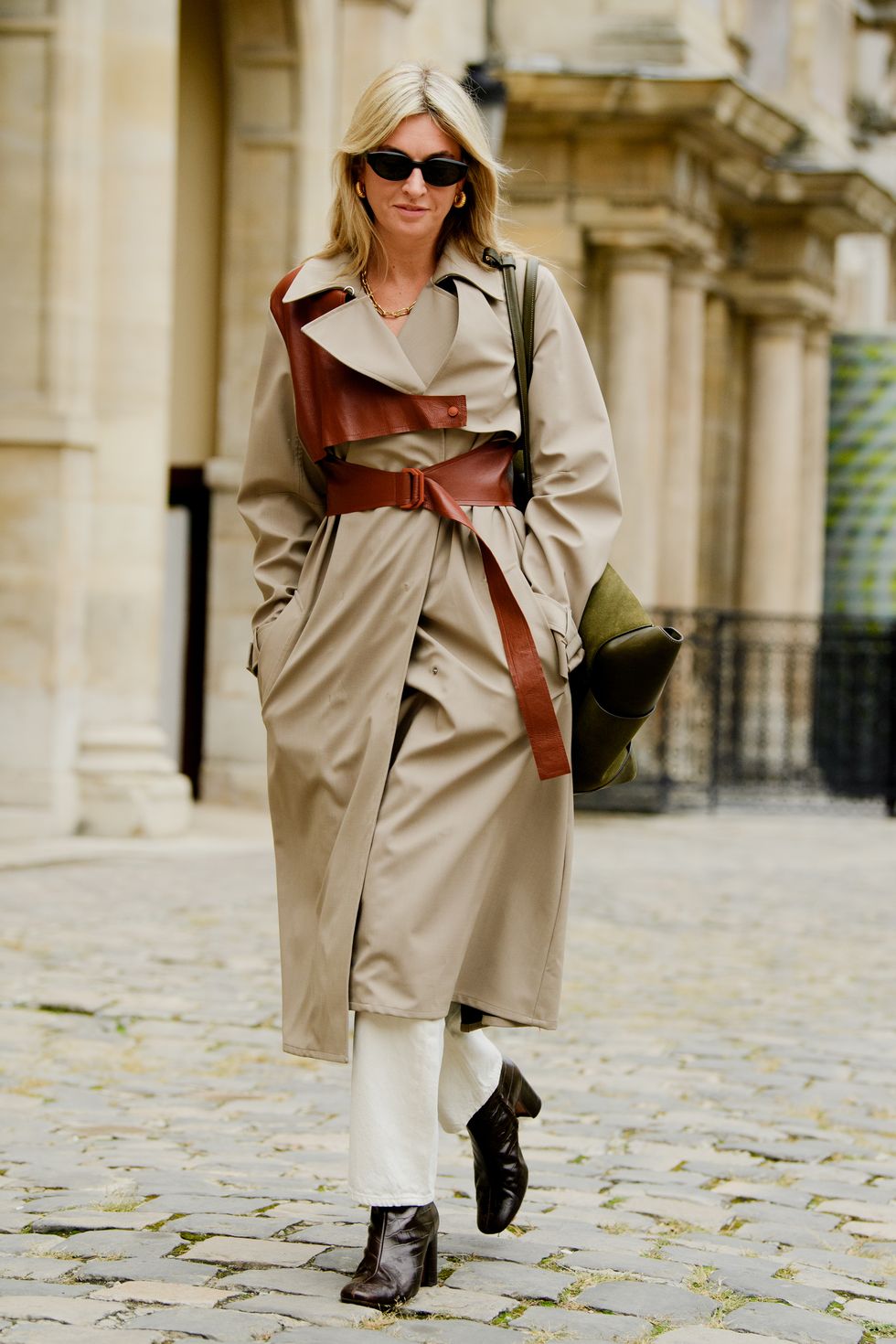 trench coat street fashion