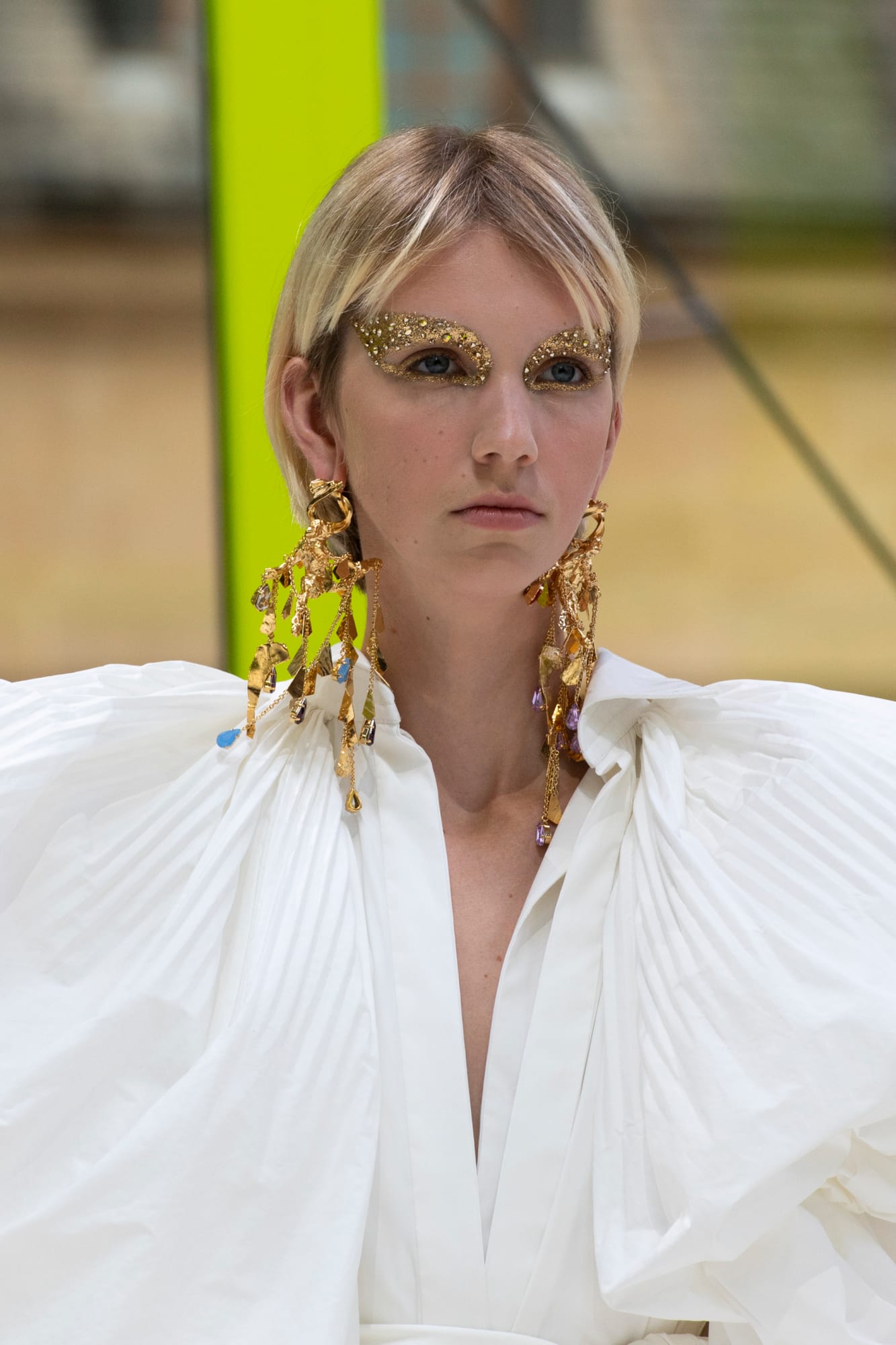 Valentino makeup look spring 2020