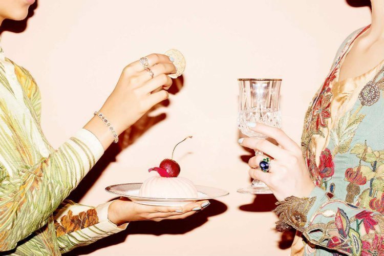 good life, trends, labels on the products