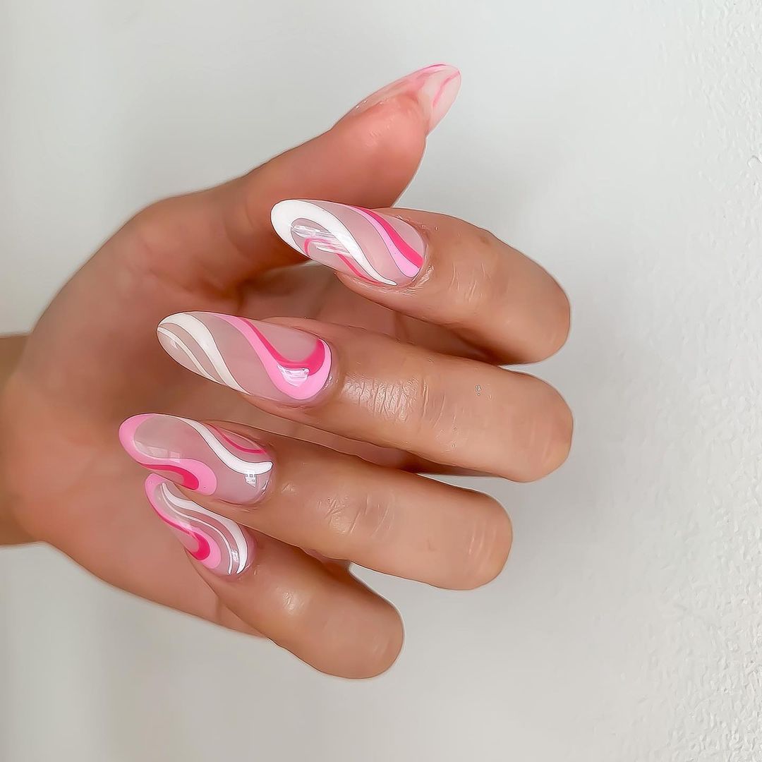 wavy nails